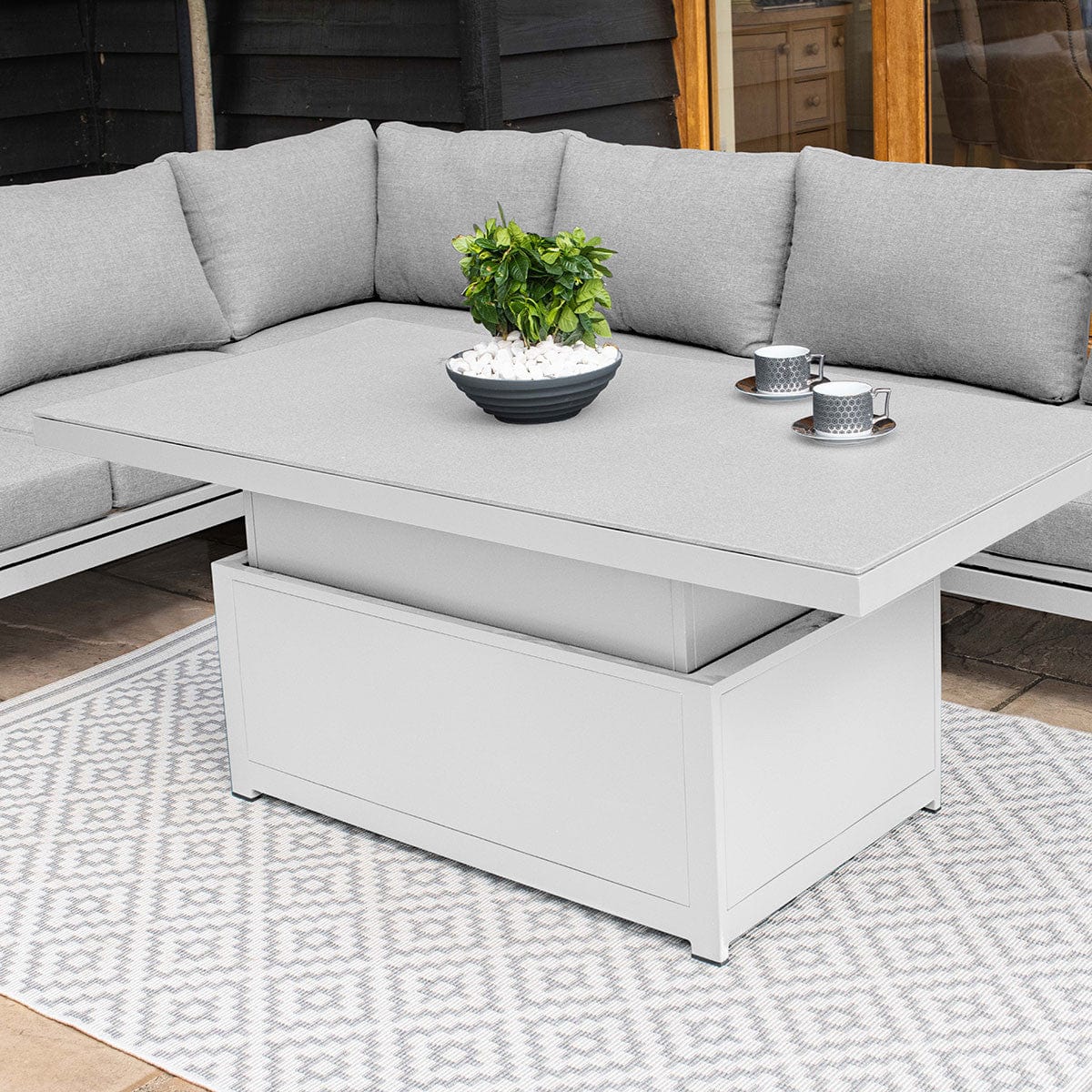 Maze Outdoors Oslo Large Corner Group with Rising Table / White House of Isabella UK