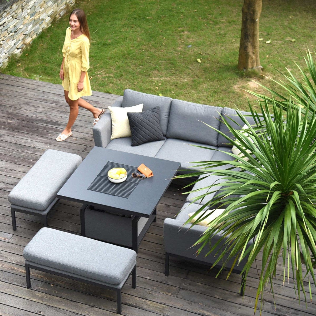 Maze Outdoors Pulse Square Corner Dining Set with Rising Table / Flanelle House of Isabella UK