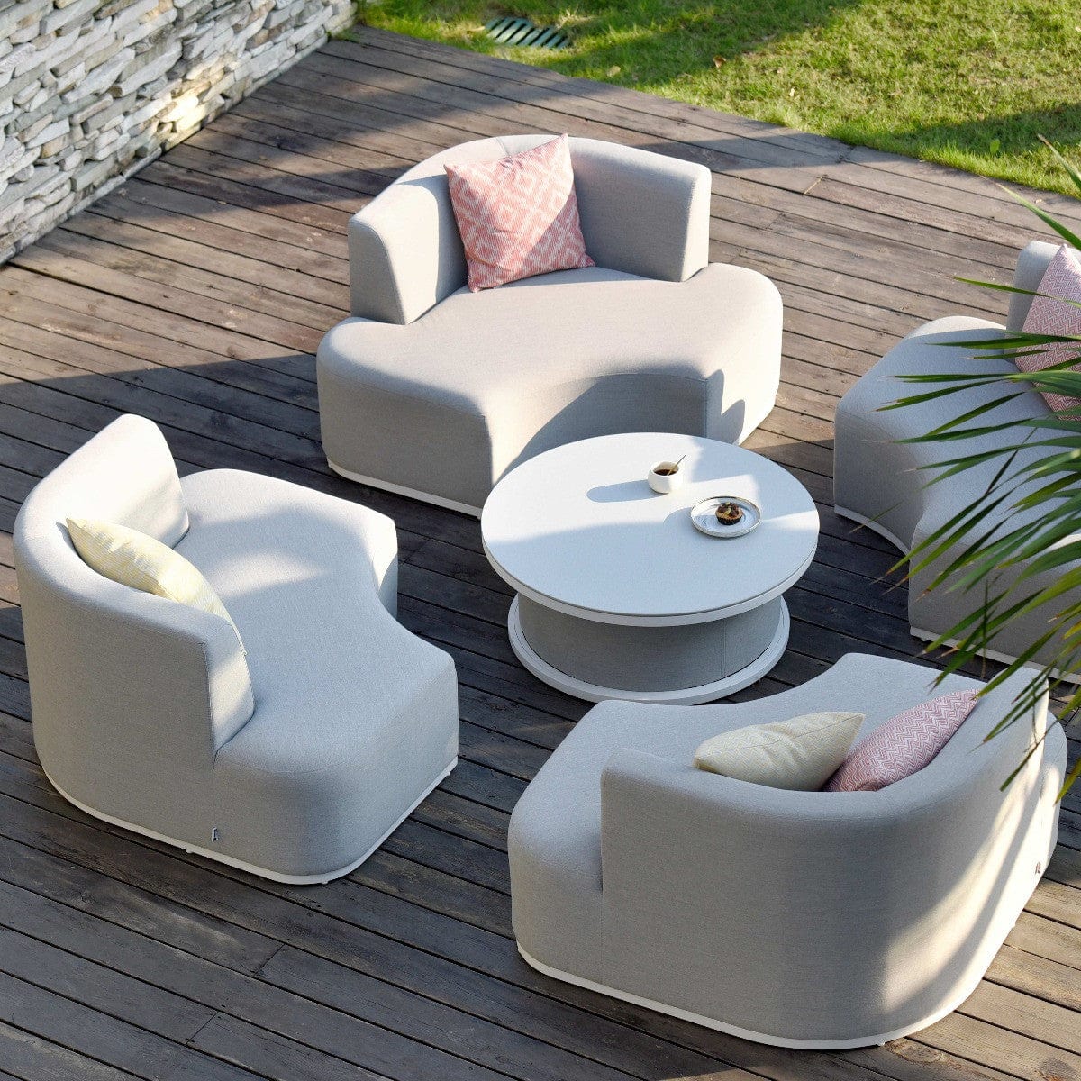 Maze Outdoors Snug Lifestyle Suite / Lead Chine House of Isabella UK