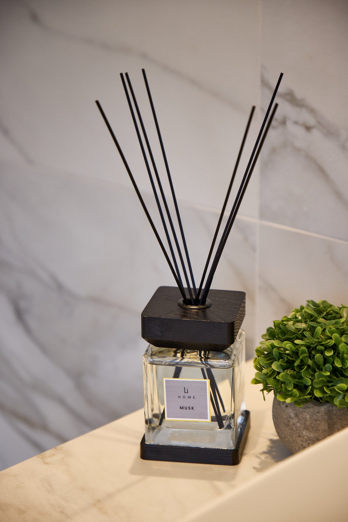 Luxury Square Diffuser - Musk