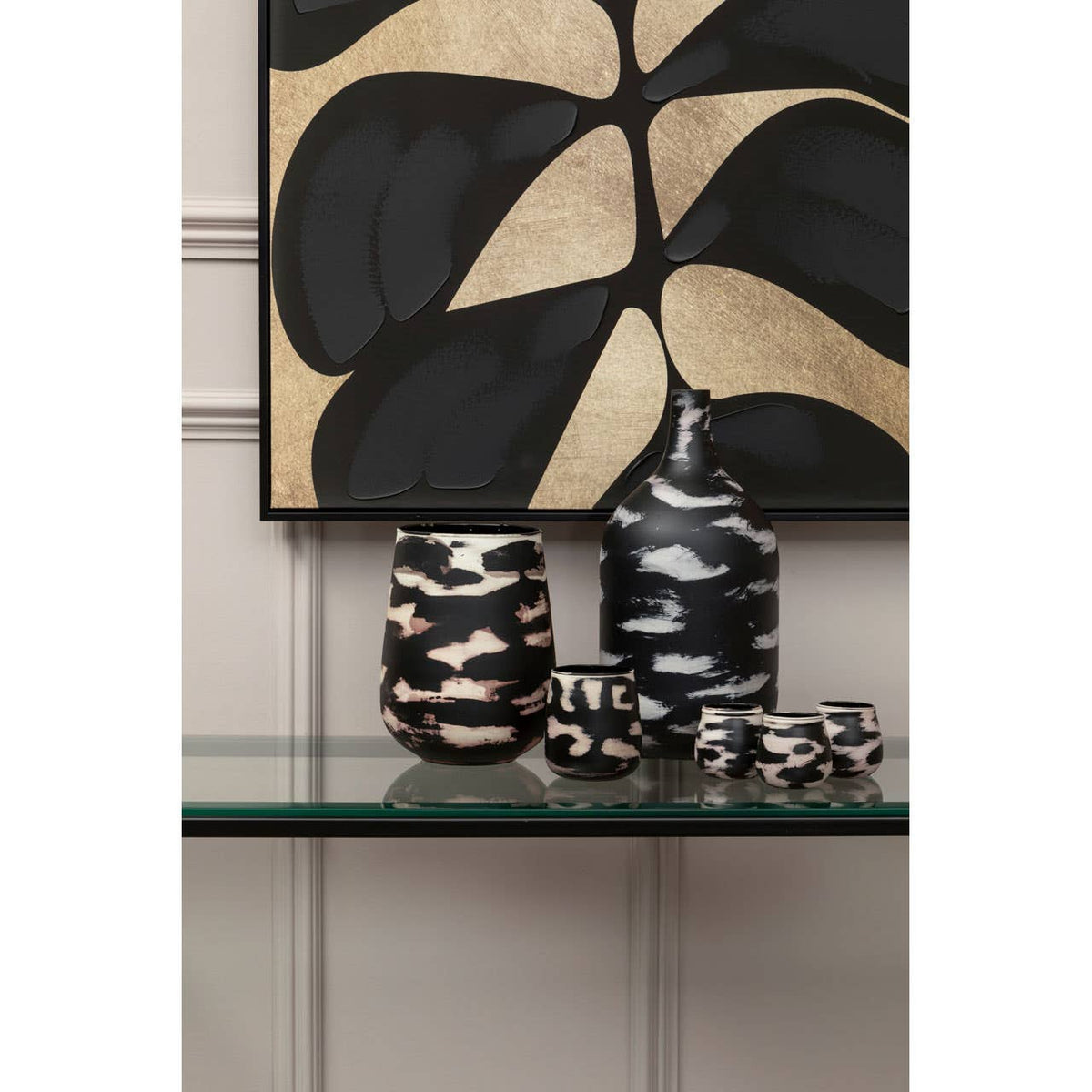 Astratto Canvas Black Leaf Design Wall Art.