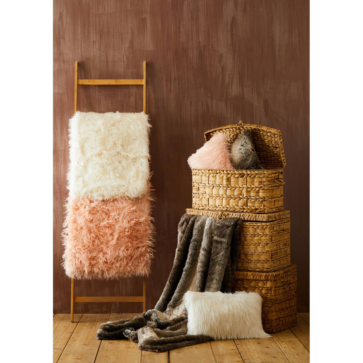 Bosie Lamina Cream Throw.