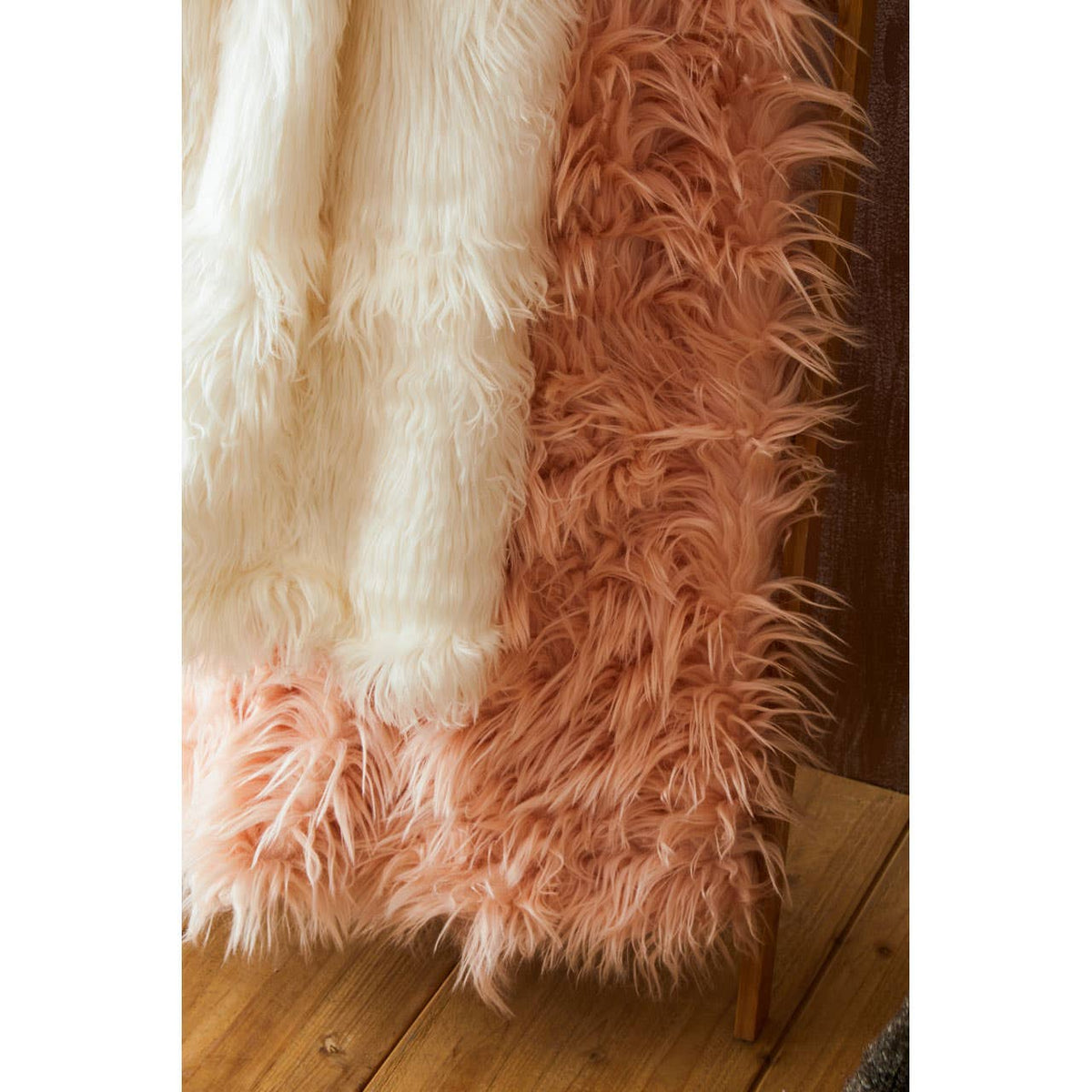 Bosie Lamina Pink Throw.