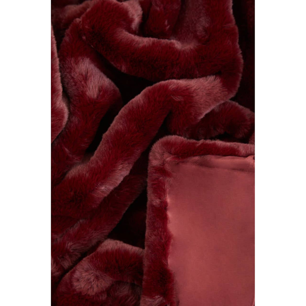 Bosie Lamina Red Wine Throw.