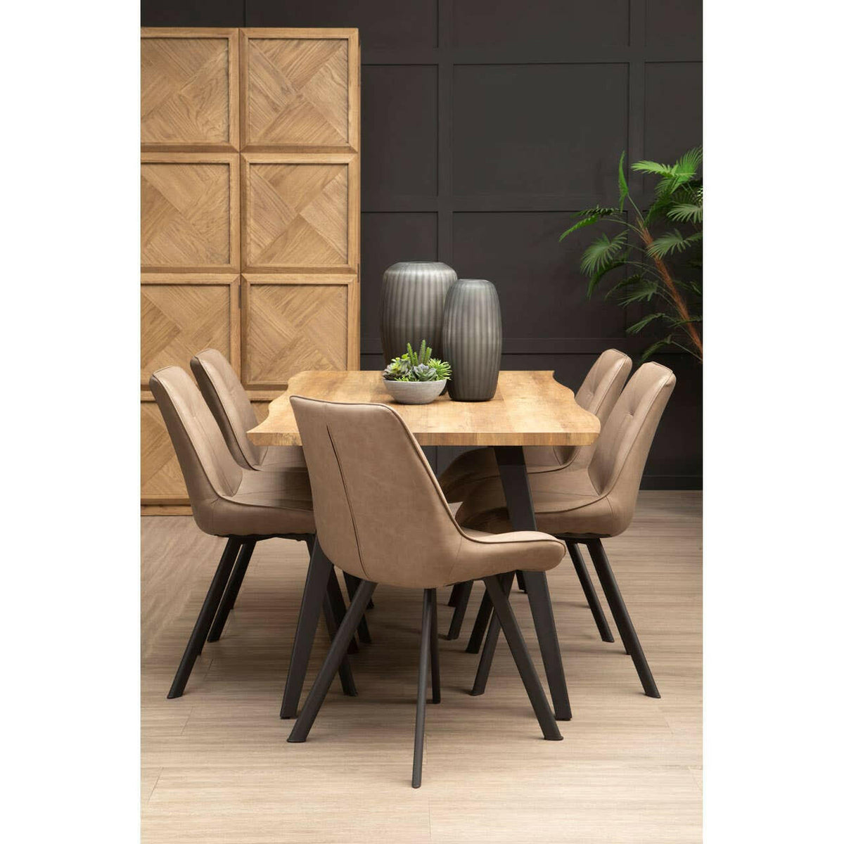 Hessa Large Glass Vase.