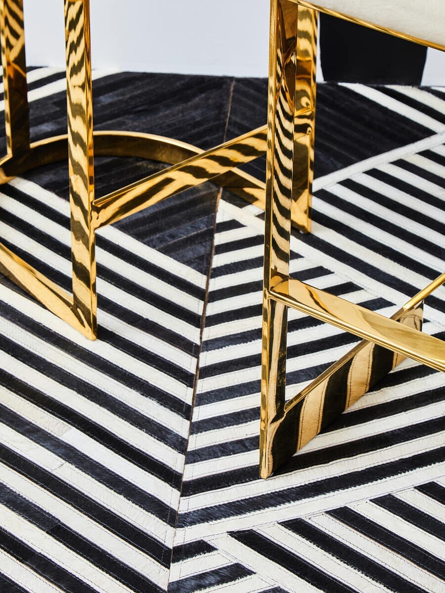 Azalea Ivory And Gold Finish Bar Stool.