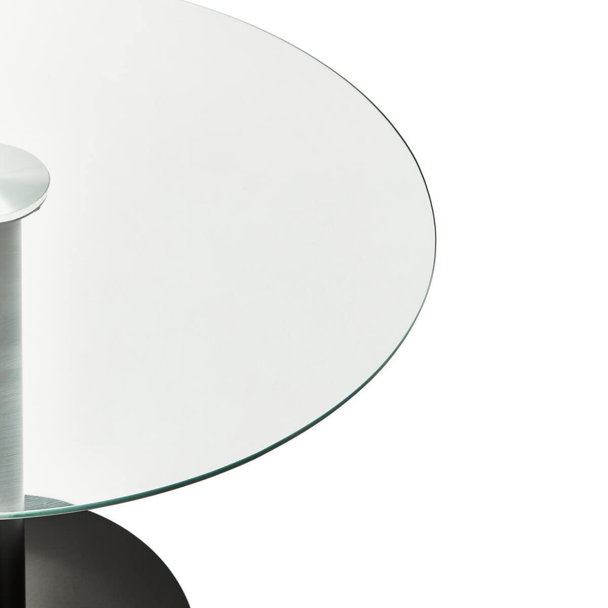 Noosa & Co. Dining Metropolitan Round Matt Black Dining Table House of Isabella UK