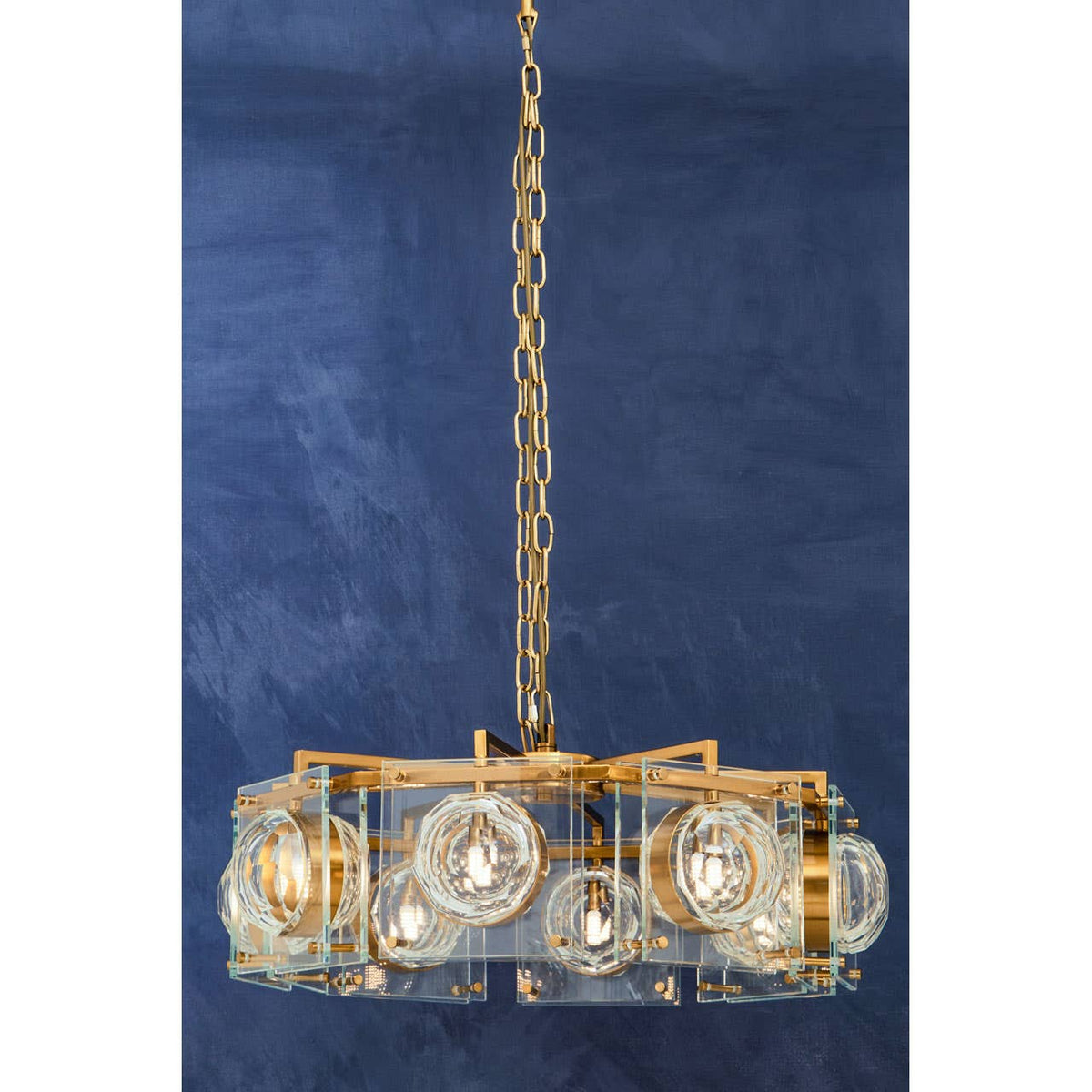 Chelsea Townhouse 8 Bulb Pendant Light.