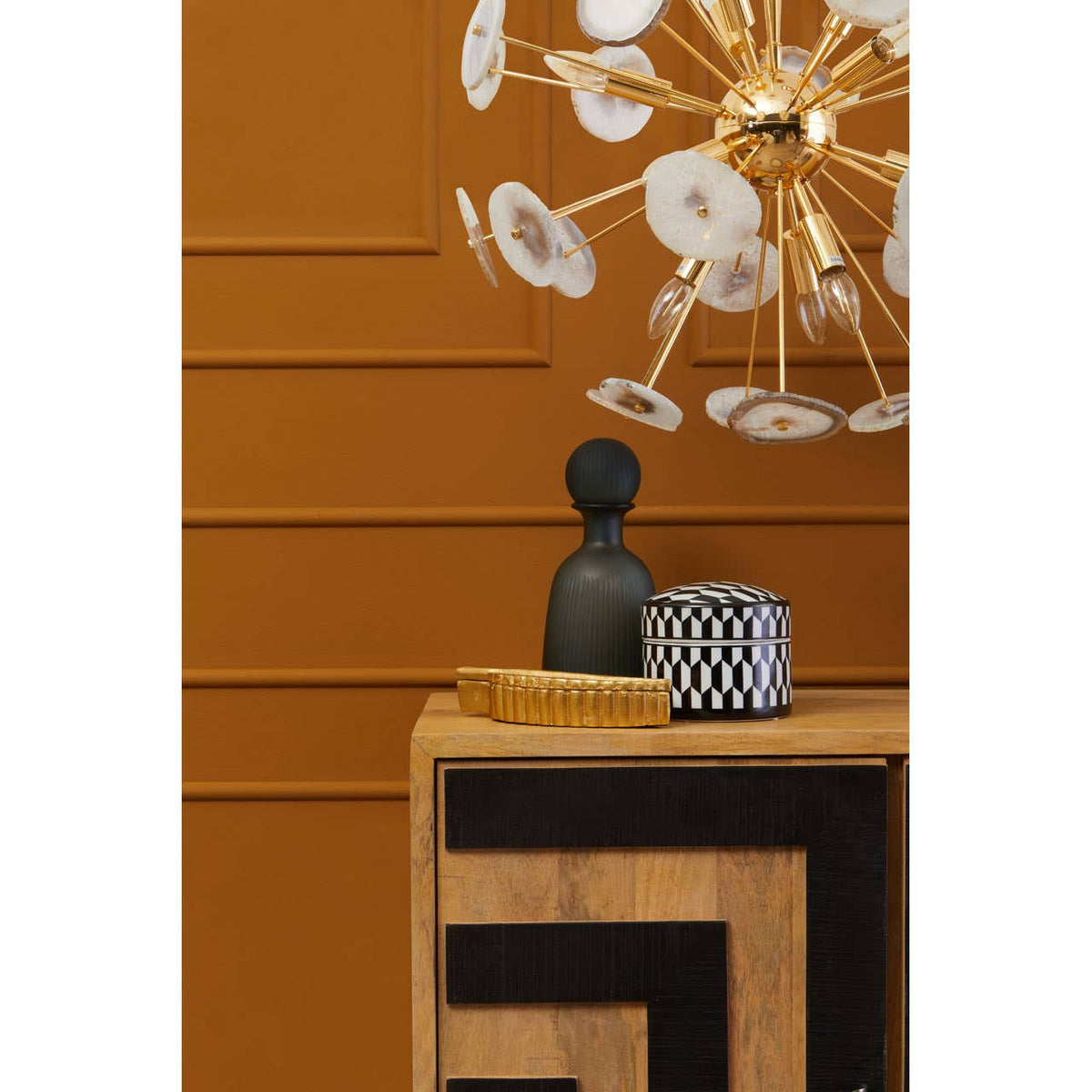 Glamour Twelve Bulb Pendant Light.