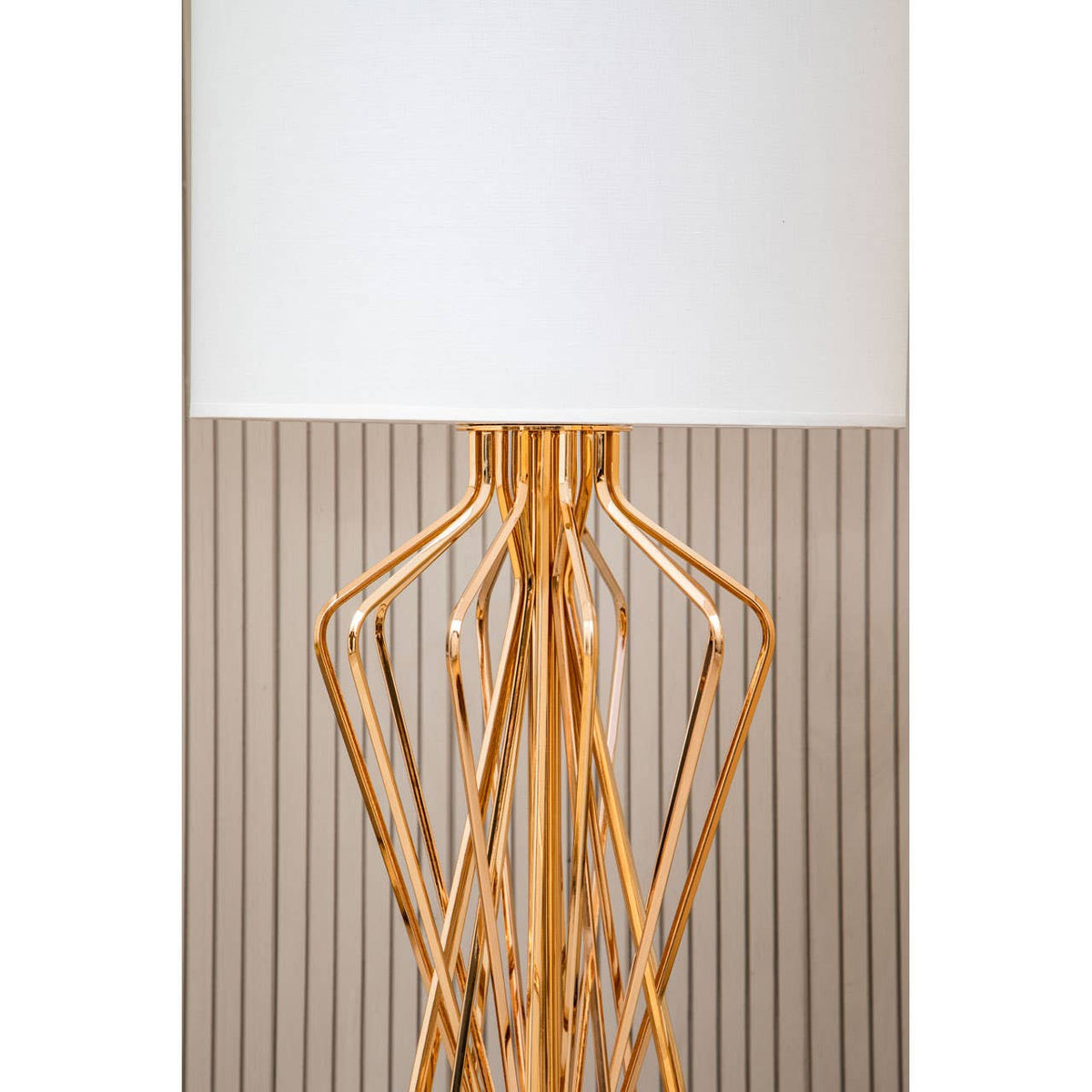 Kensington Townhouse White Shade Table Lamp.