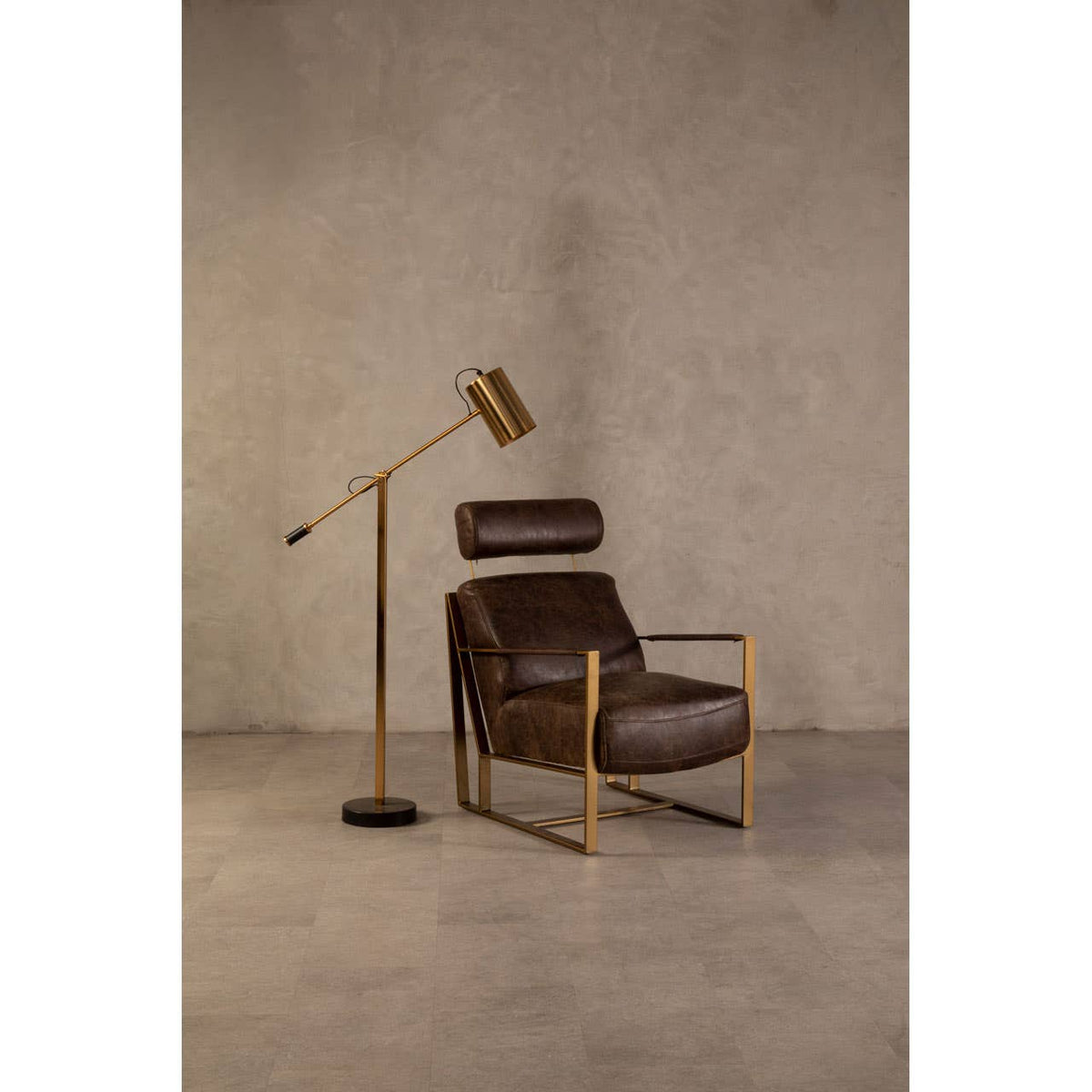 Mano Gold Floor Lamp.