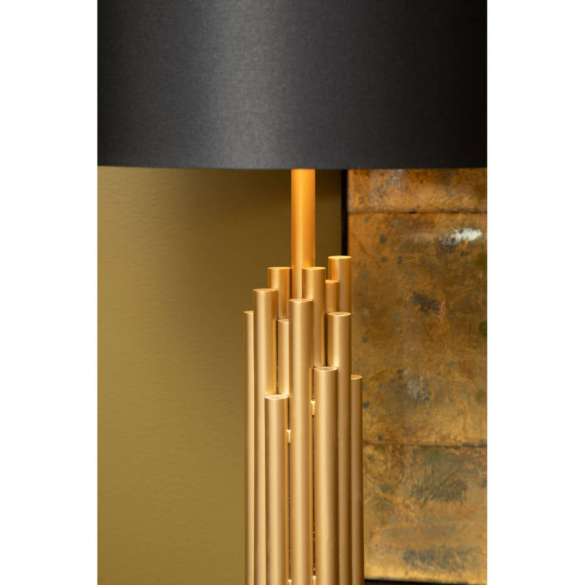Manor Table Lamp.