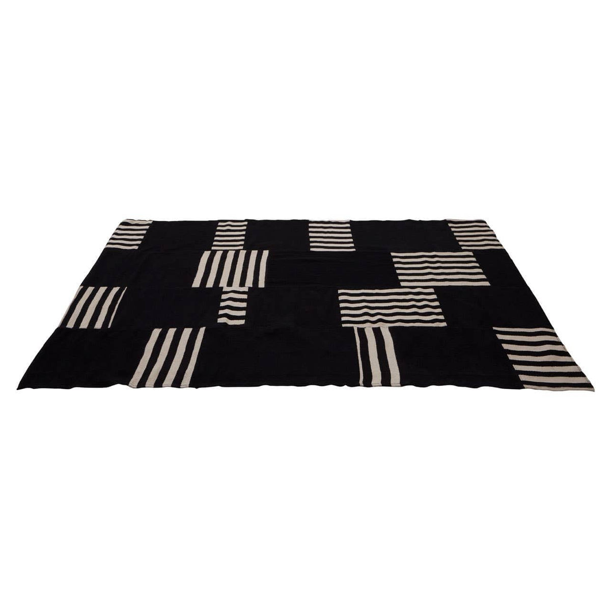 Bosie Black And White Rug.