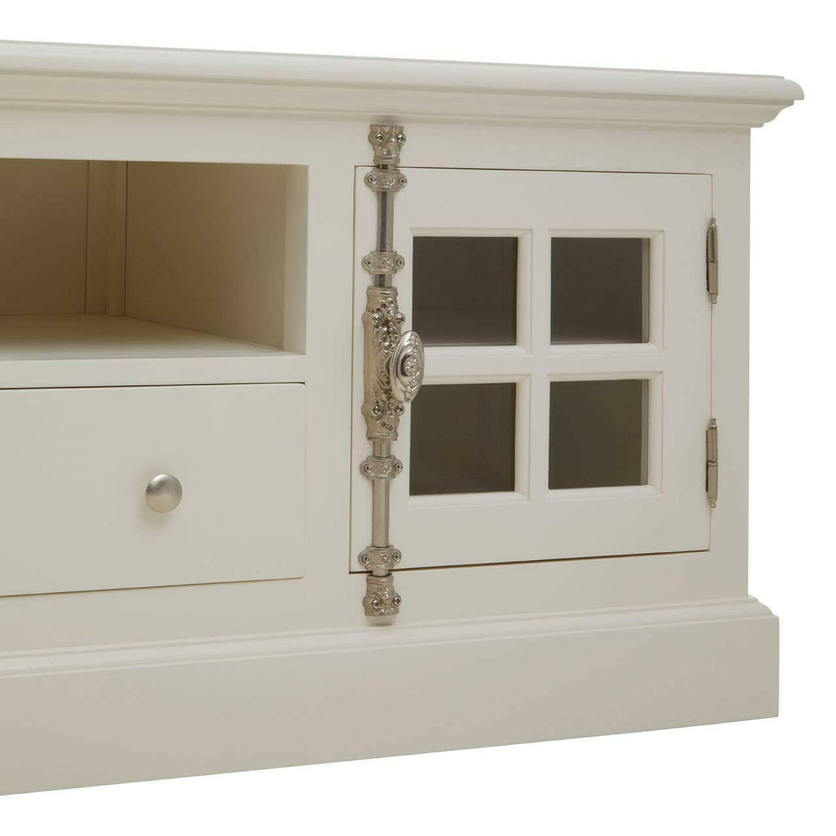 Covent White Media Unit.
