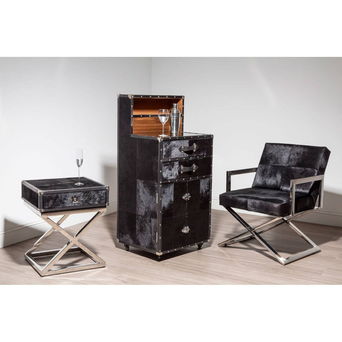 Kensington Townhouse Cross Base Chair.