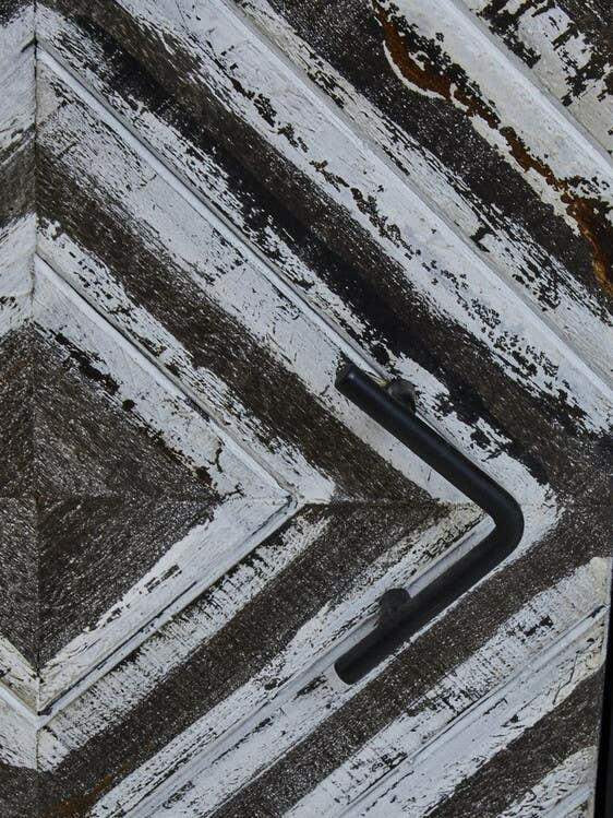 Lombok Black Frame Media Unit.