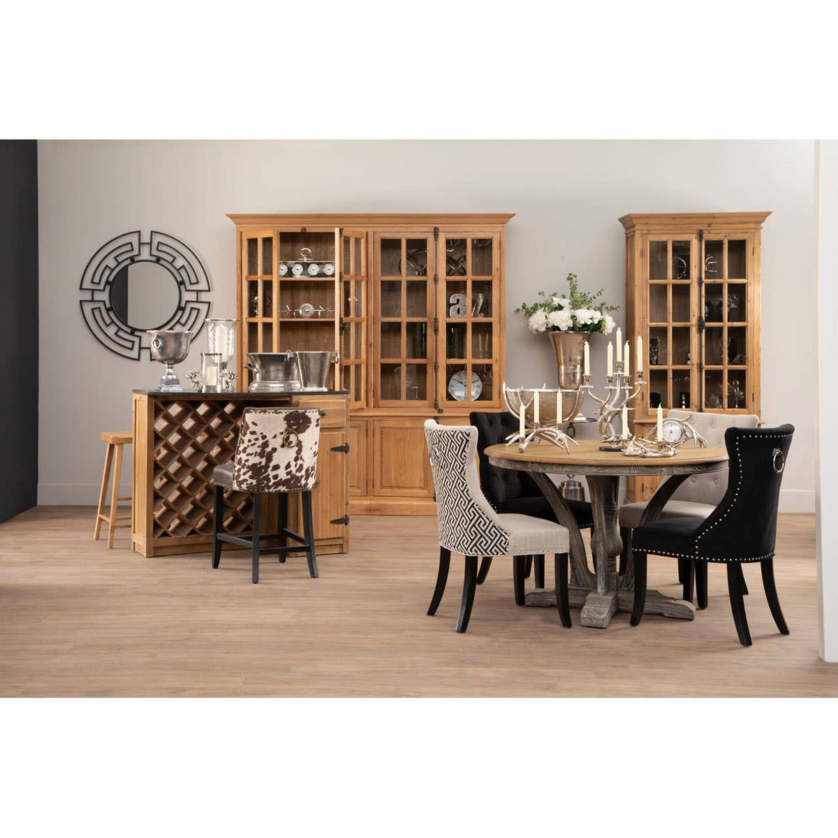 Lyon Cabinet With 3 Upper Shelves.