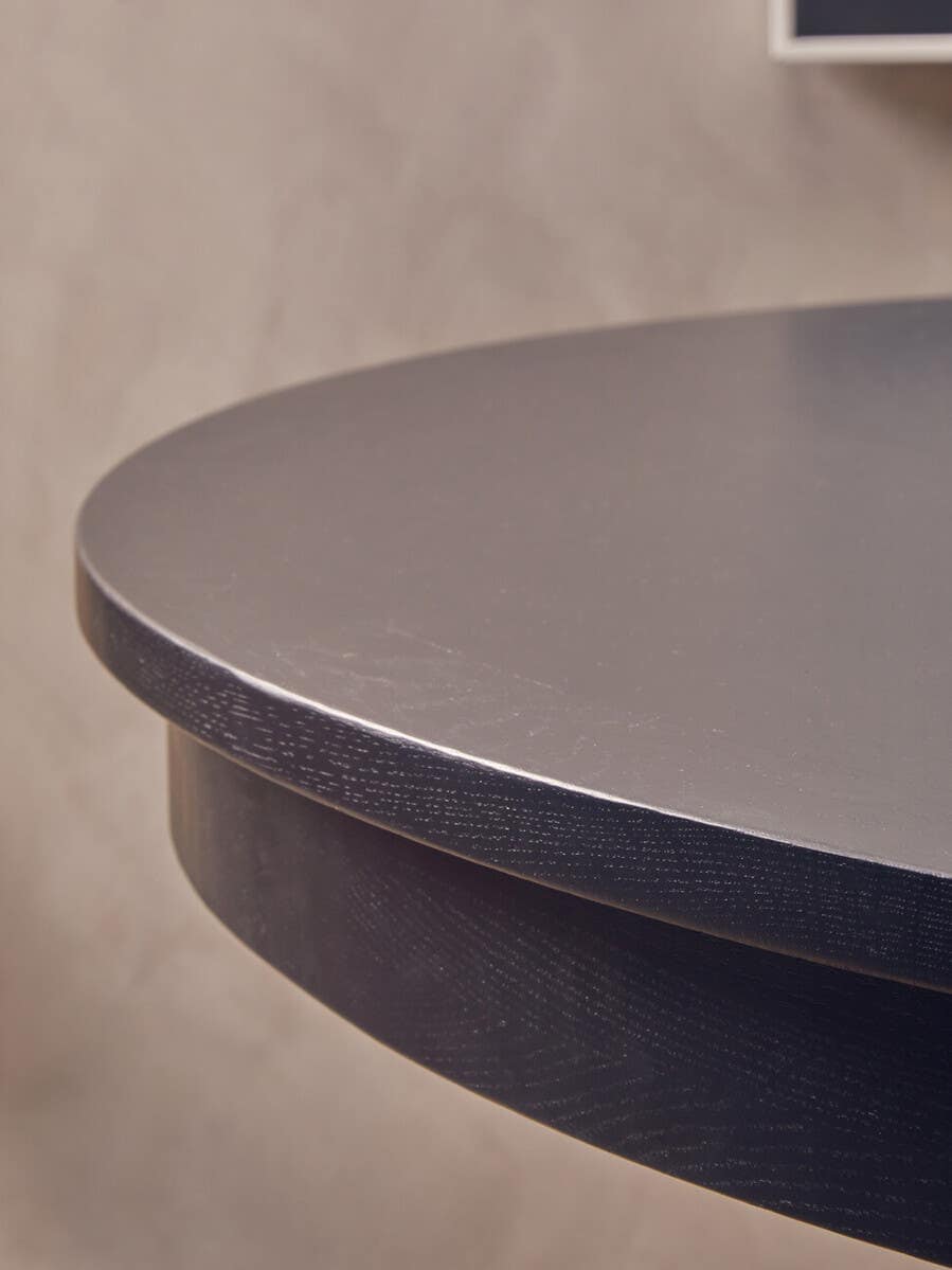 Lyon Oak Wood Round Table.