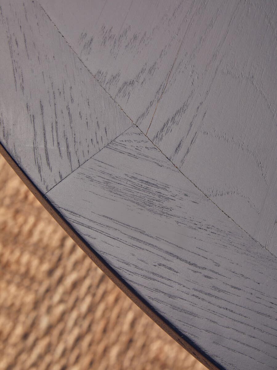 Lyon Oak Wood Round Table.