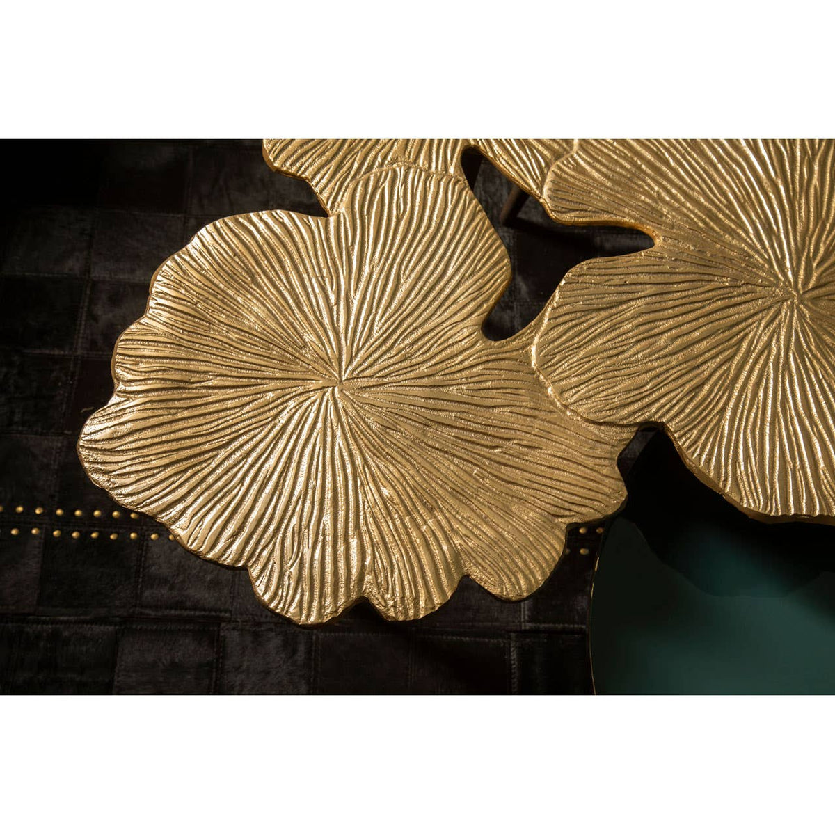 Prato Gingko Side Table.