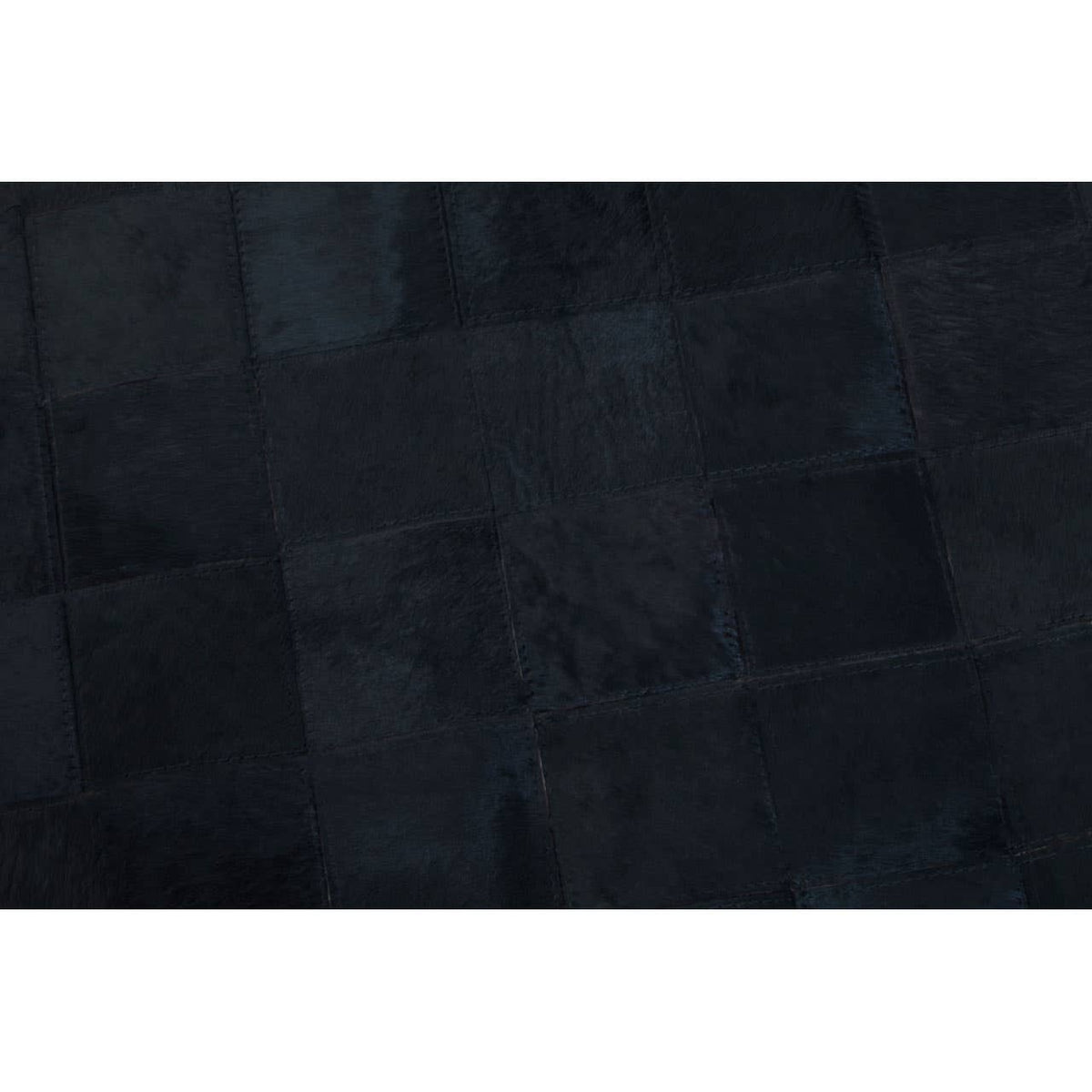 Safira Large Rug With Stud Detail.