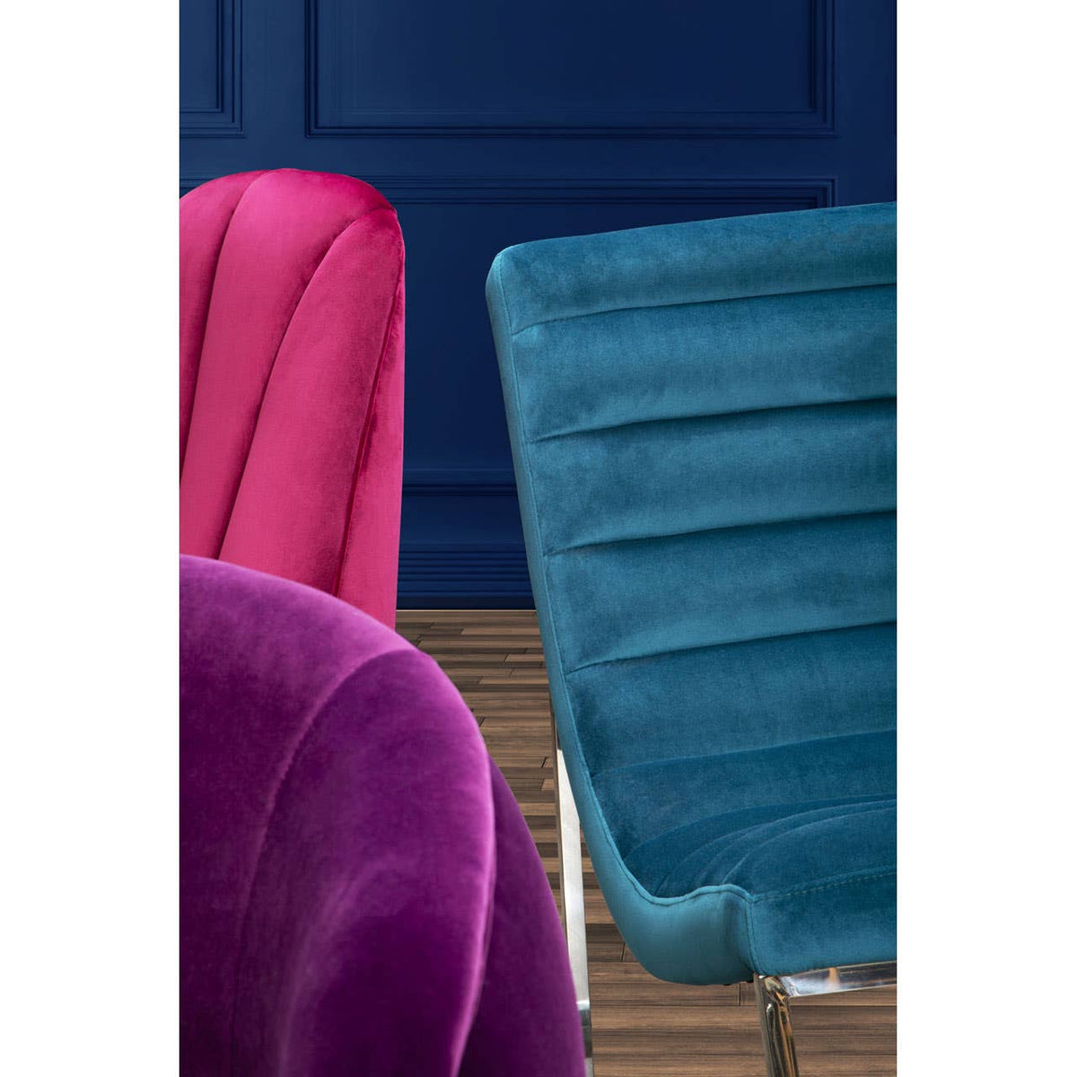Vogue Teal Velvet Curved Cocktail Chair.