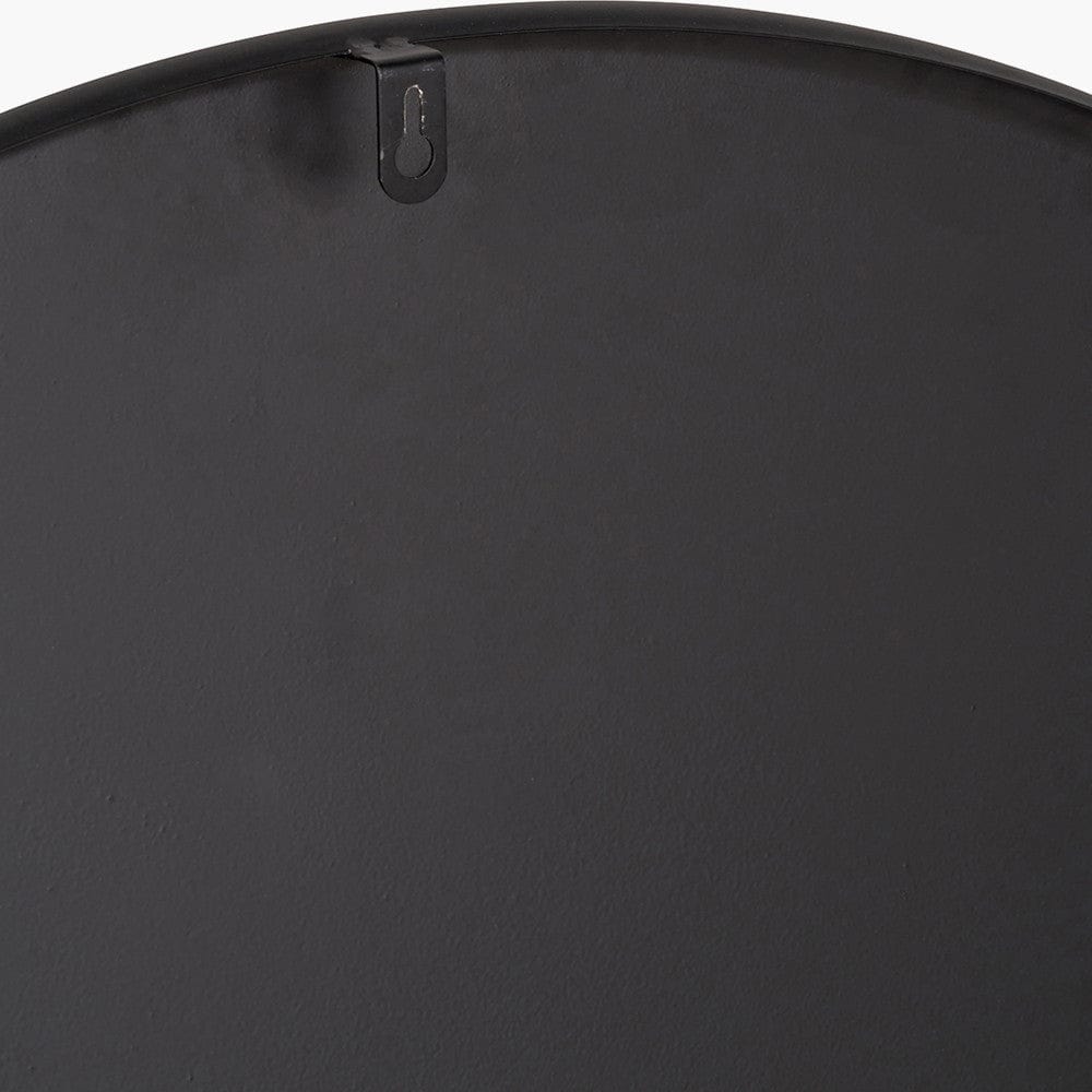 Black and Gold Metal Retro Wall Clock.