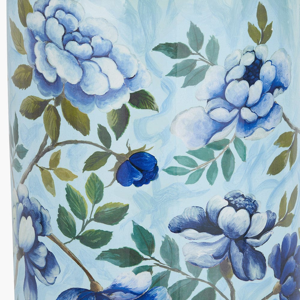 Porcelaine de Chine Table Lamp Base and Shade.