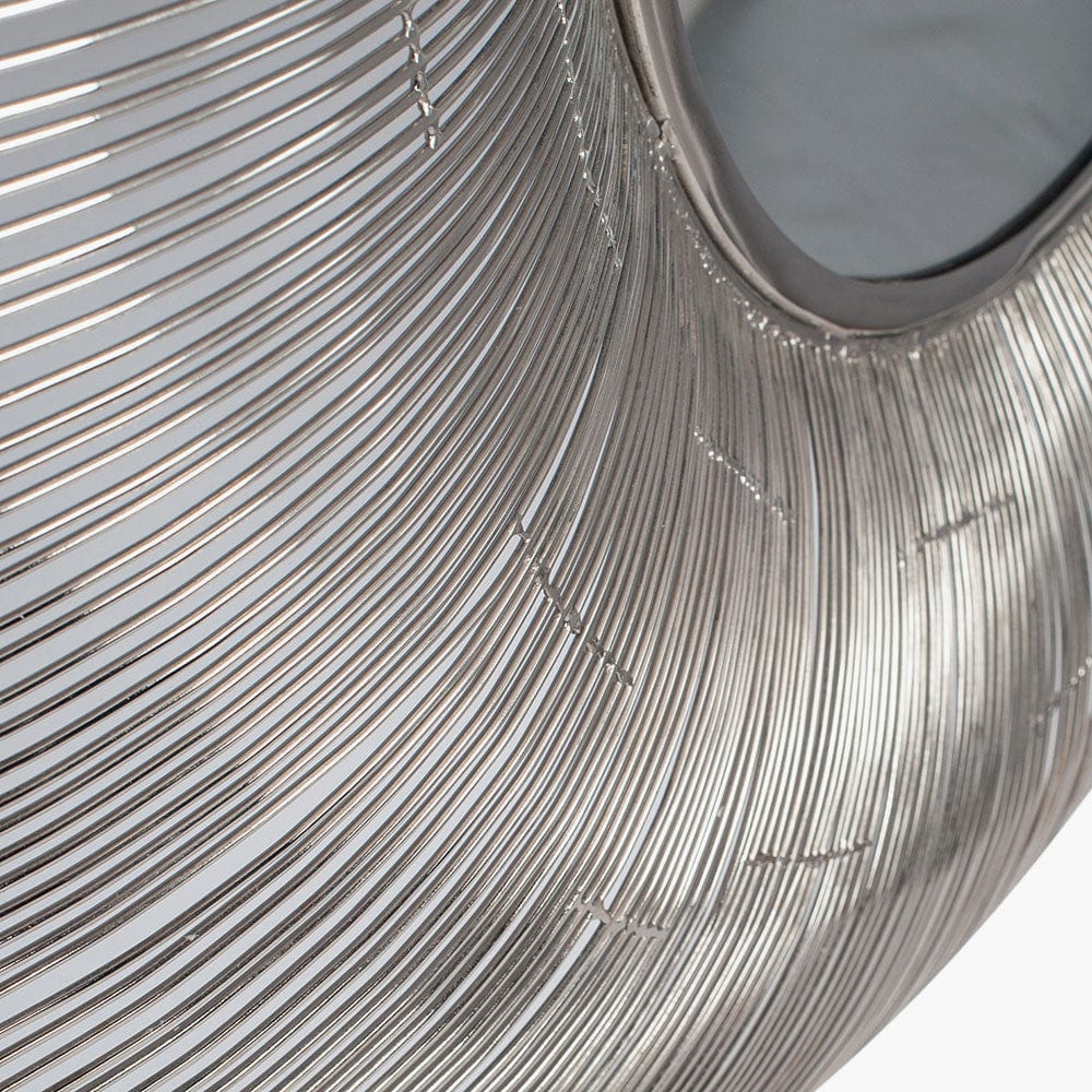 Silver Metal Wire Round Wall Mirror.