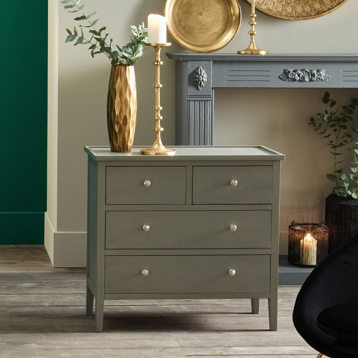 Chelmsford Vendee Grey Pine Wood 4 Drawer Unit.