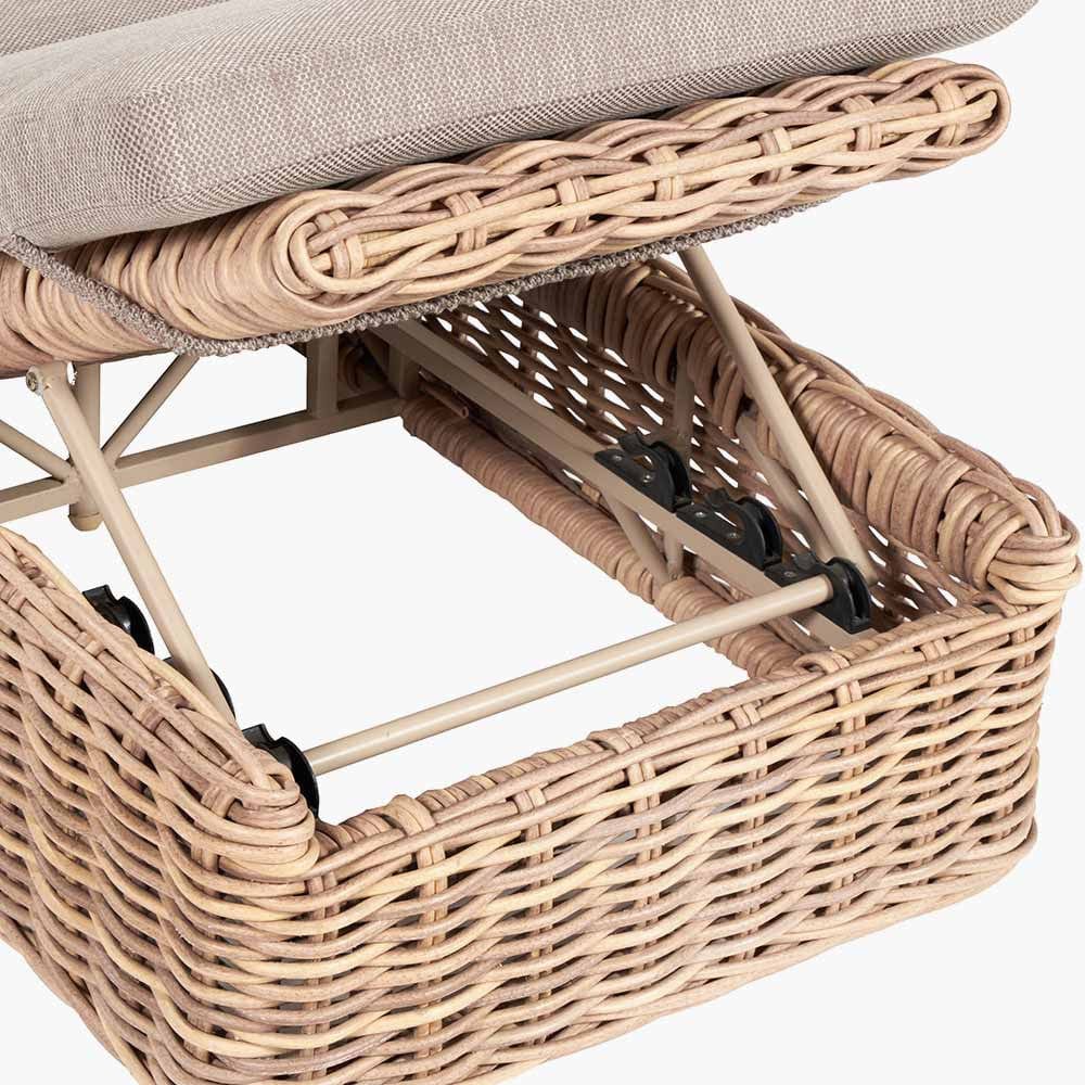 Garda Natural Antique Sunlounger.