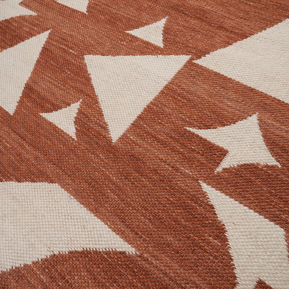 Indoor Outdoor Terracotta and Ivory  Geometric Design Rug Large.