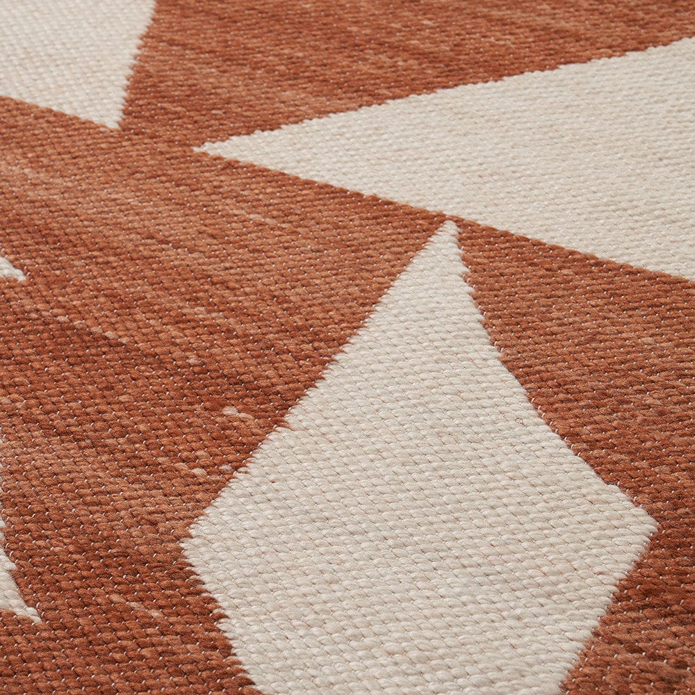 Indoor Outdoor Terracotta and Ivory  Geometric Design Rug Large.