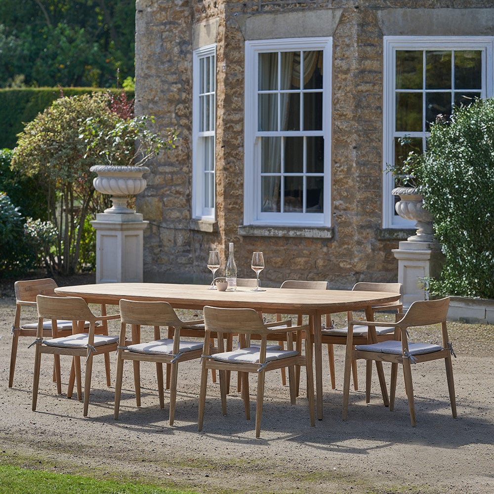 Salita Outdoor 8 Seater Dining Set.