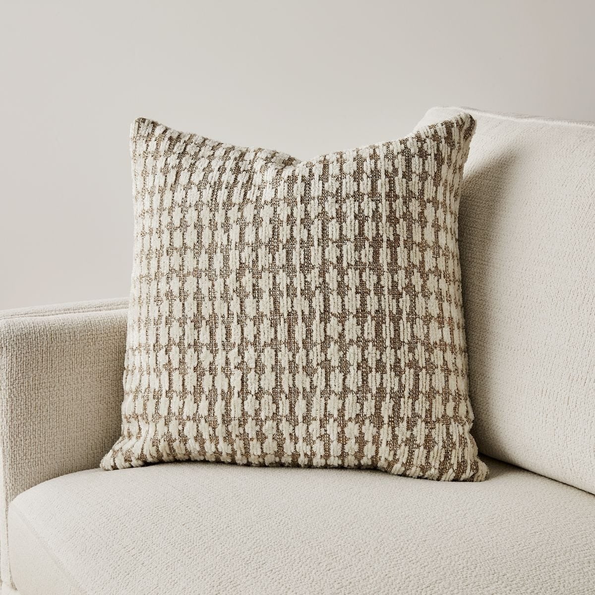 Cotton Patch Cushion in Snow