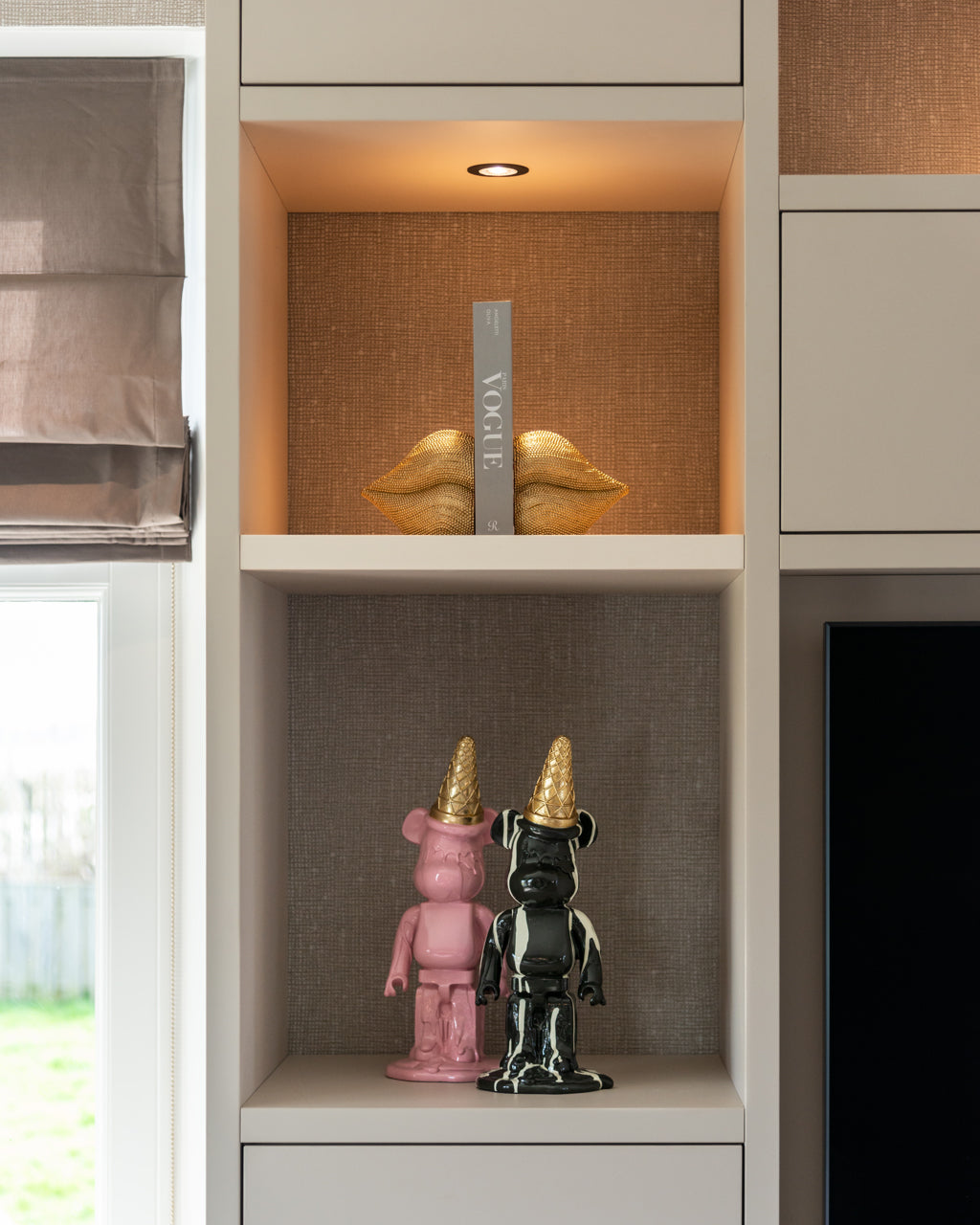 Richmond Interiors Accessories Bookstands Kiss gold gold House of Isabella UK