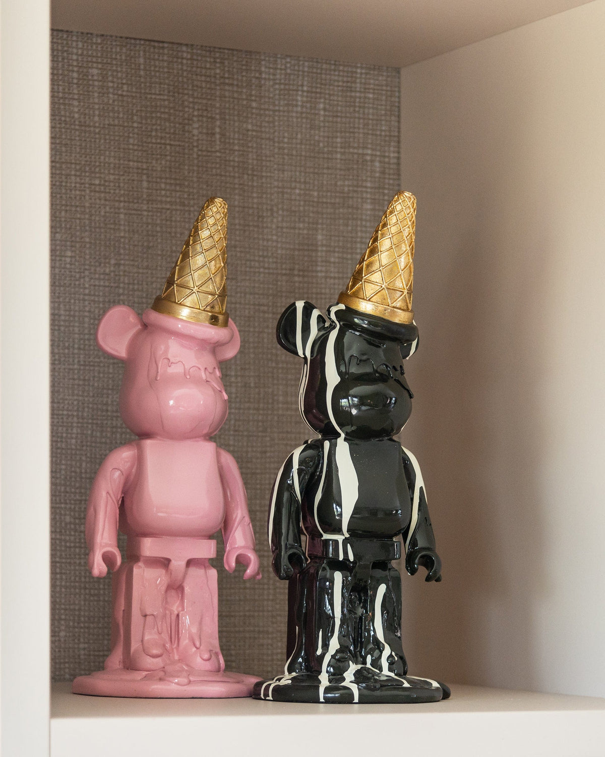 Richmond Interiors Accessories Deco object icebear black (Black) House of Isabella UK