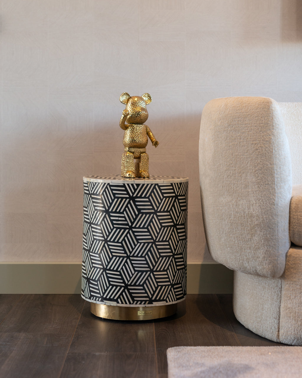 Richmond Interiors Accessories Decorative object Bear gold standing House of Isabella UK