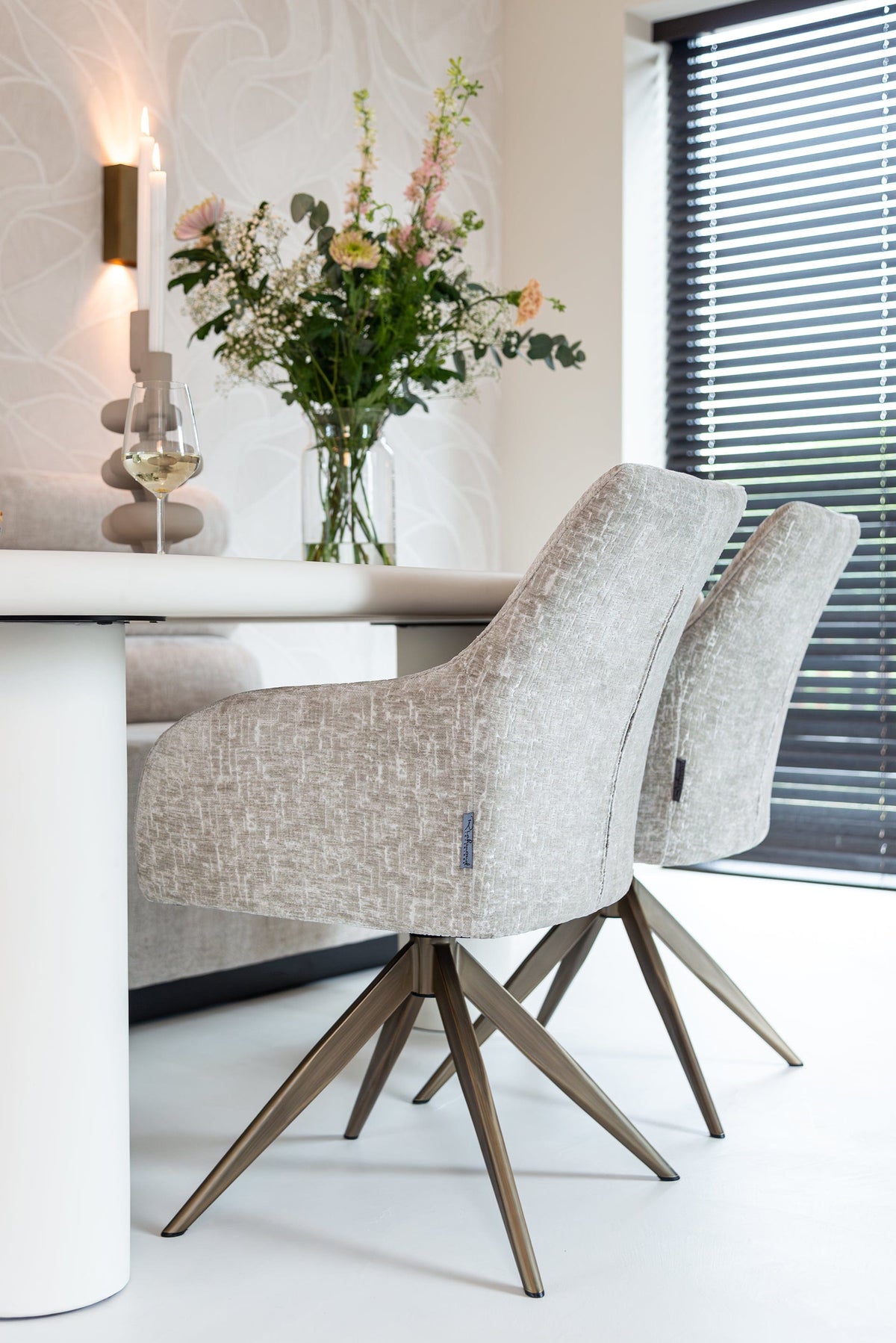 Richmond Interiors Dining Dining table Bloomstone House of Isabella UK