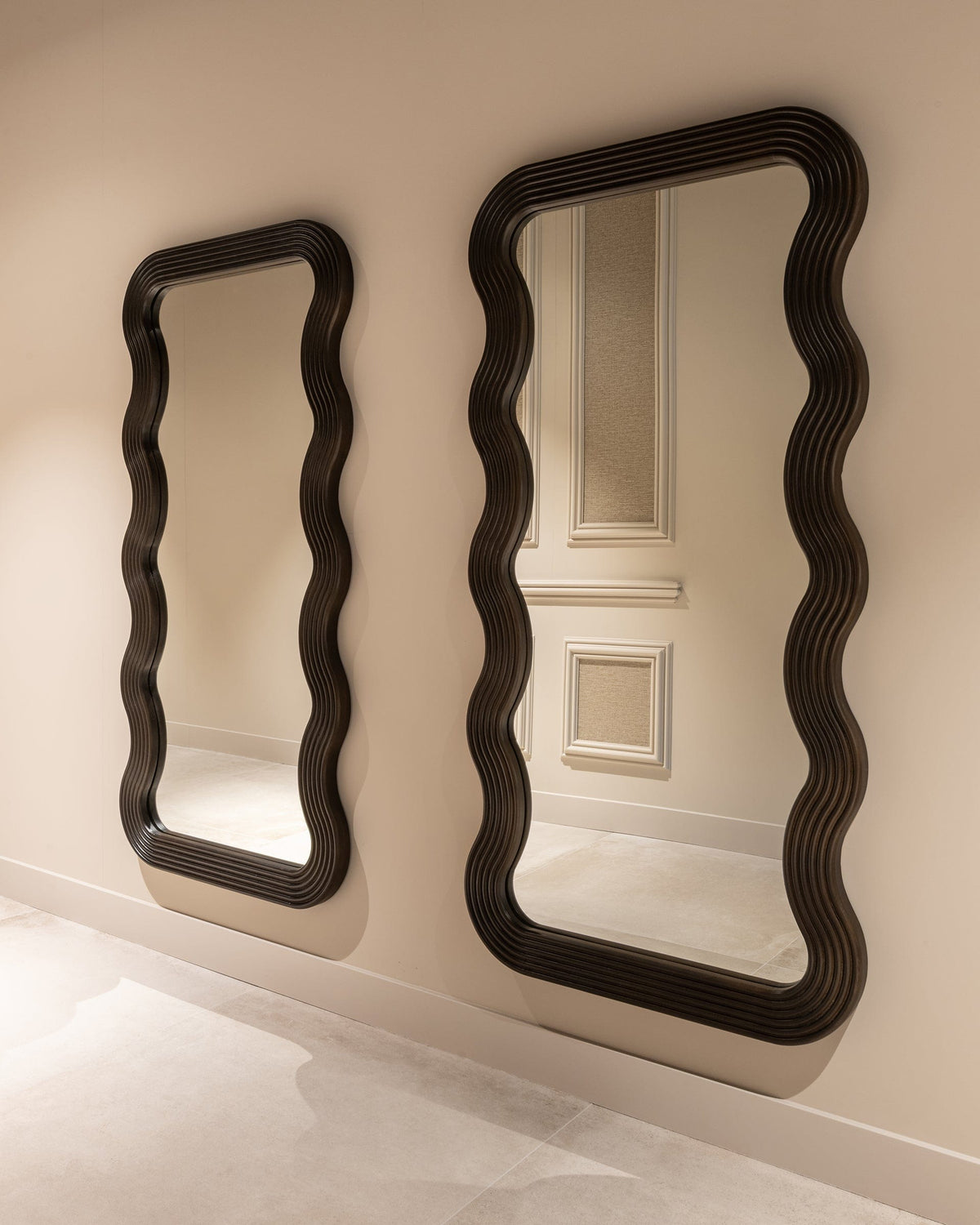 Richmond Interiors Lighting Mirror Mayfield (Black) House of Isabella UK