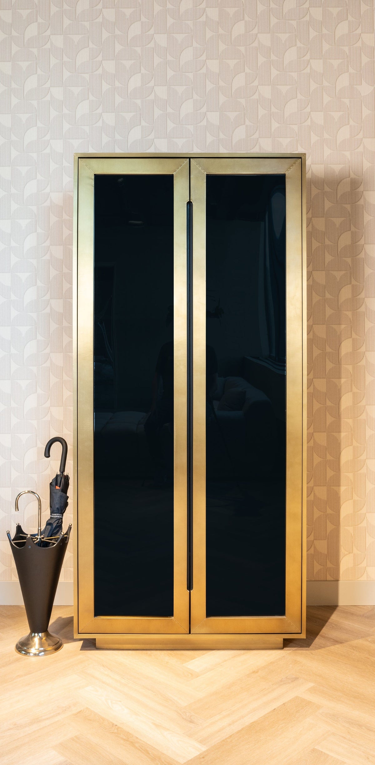 Richmond Interiors Living Cabinet Finsbury 2-doors House of Isabella UK