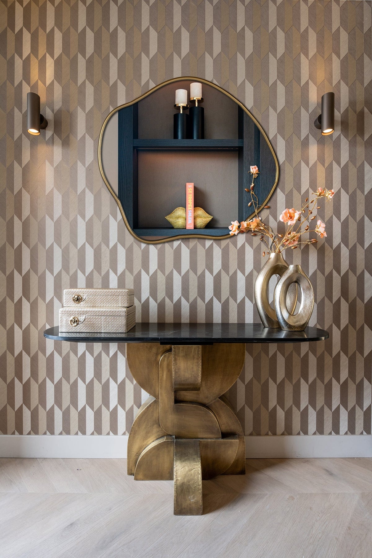 Richmond Interiors Living Console Maddox (Black/gold) House of Isabella UK