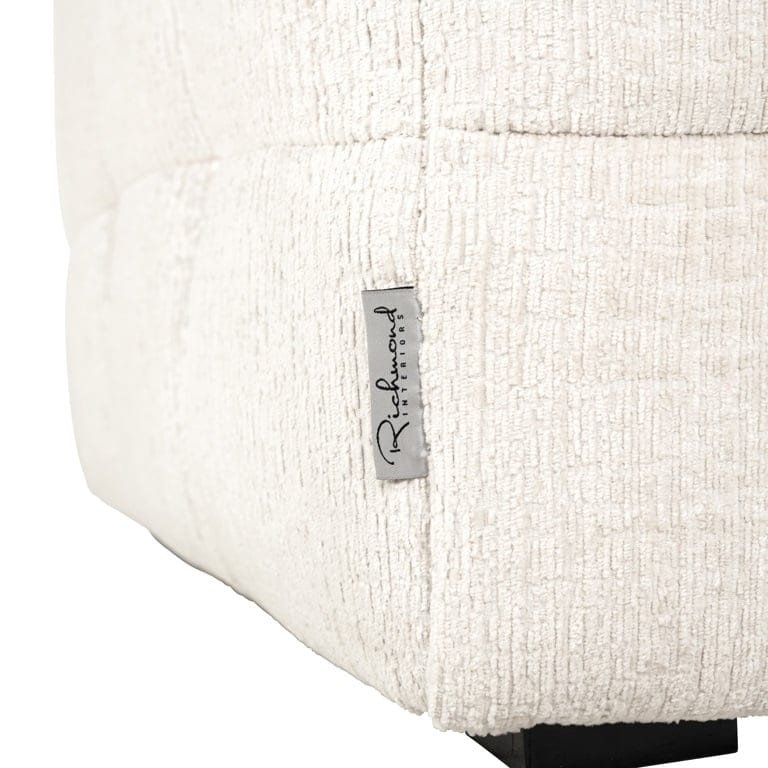 Lounge chair Merrol cream fusion fire retardant (FR-Fusion 02 Cream).