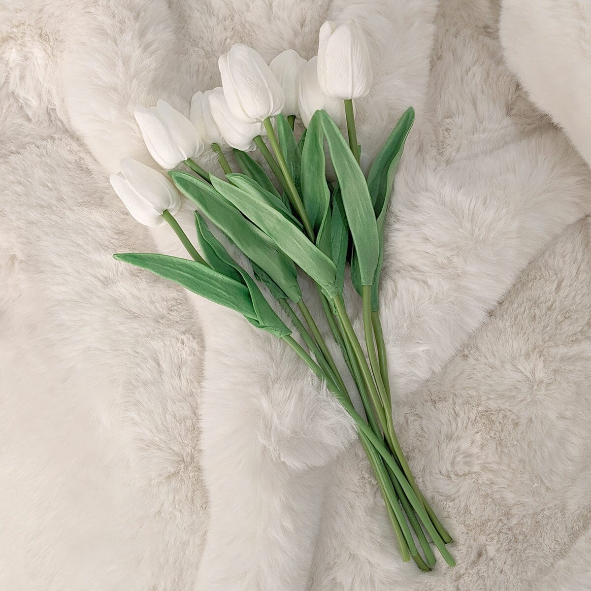 Rowen Homes Accessories Faux White Tulips Bunch of 8 Flowers House of Isabella UK