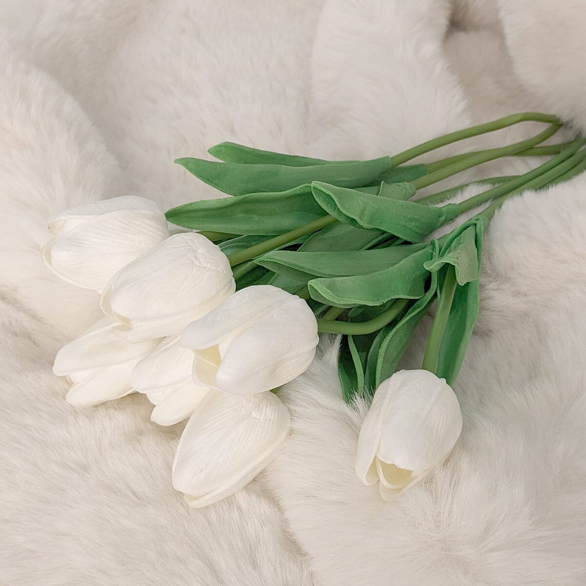 Rowen Homes Accessories Faux White Tulips Bunch of 8 Flowers House of Isabella UK