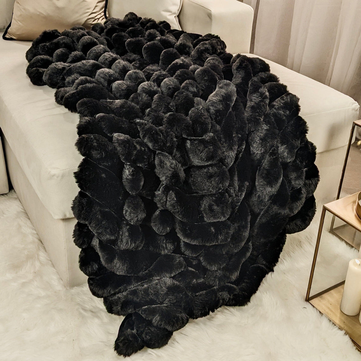 Rowen Homes Textiles Isla Black Chunky Ribbed Faux Fur Throw House of Isabella UK