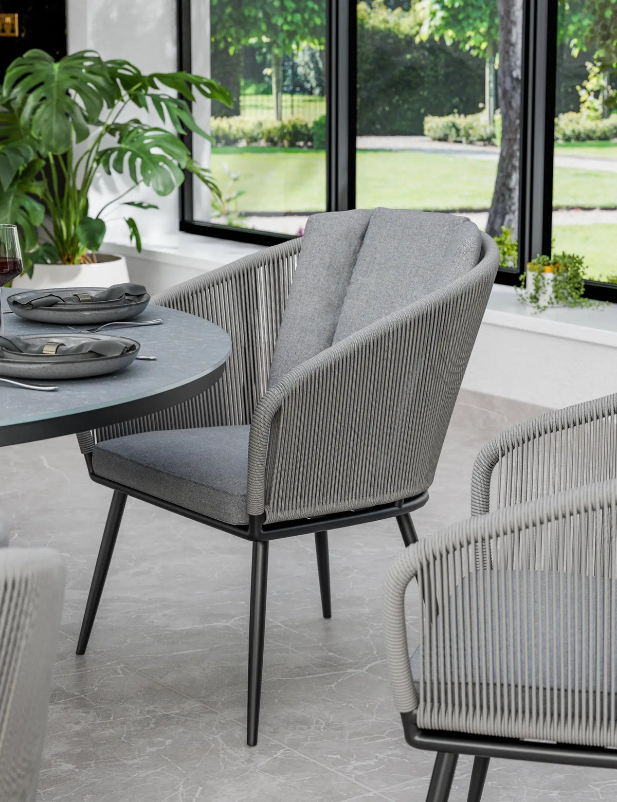 Royalcraft Outdoor Furniture Aspen 6 Seater Round Ceramic Glass Dining Set with Aspen Rope Chairs House of Isabella UK