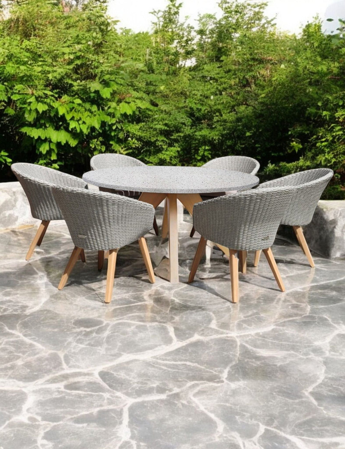 Royalcraft Outdoor Furniture Astral 6 Seater Round Concrete Terrazzo Dining Set with Sol Dining Chairs House of Isabella UK