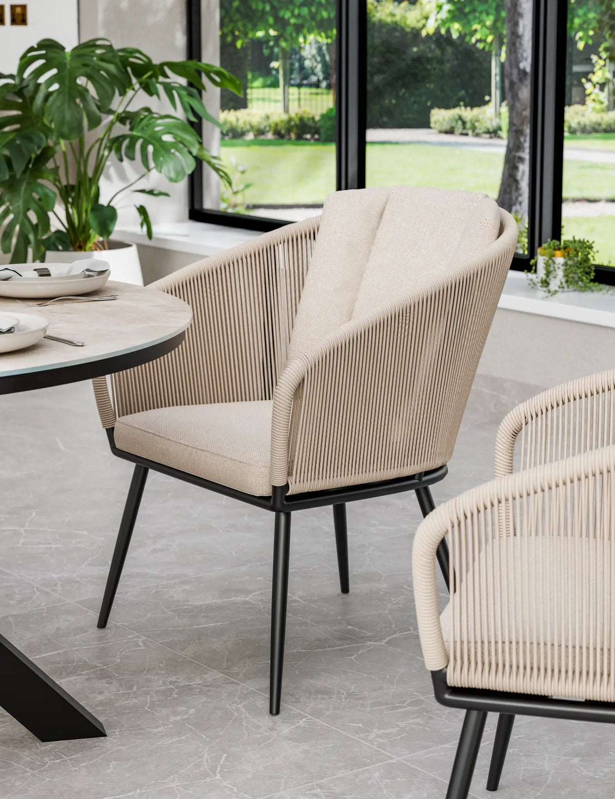 Royalcraft Outdoor Furniture Bali 4 Seater Round Ceramic Glass Dining Set with Bali Rope Chairs House of Isabella UK