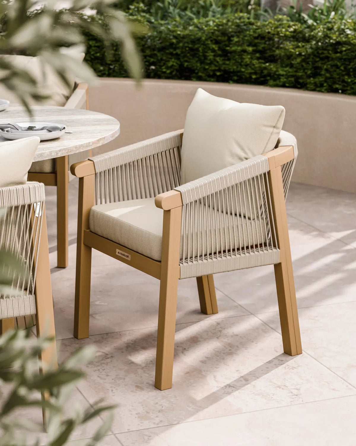 Royalcraft Outdoor Furniture Jupiter 6 Seater Ellipse D Conical Dining Set with Roma Dining Chairs House of Isabella UK
